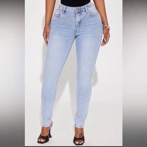 Blue Skinny Jeans with Washed-Out Look